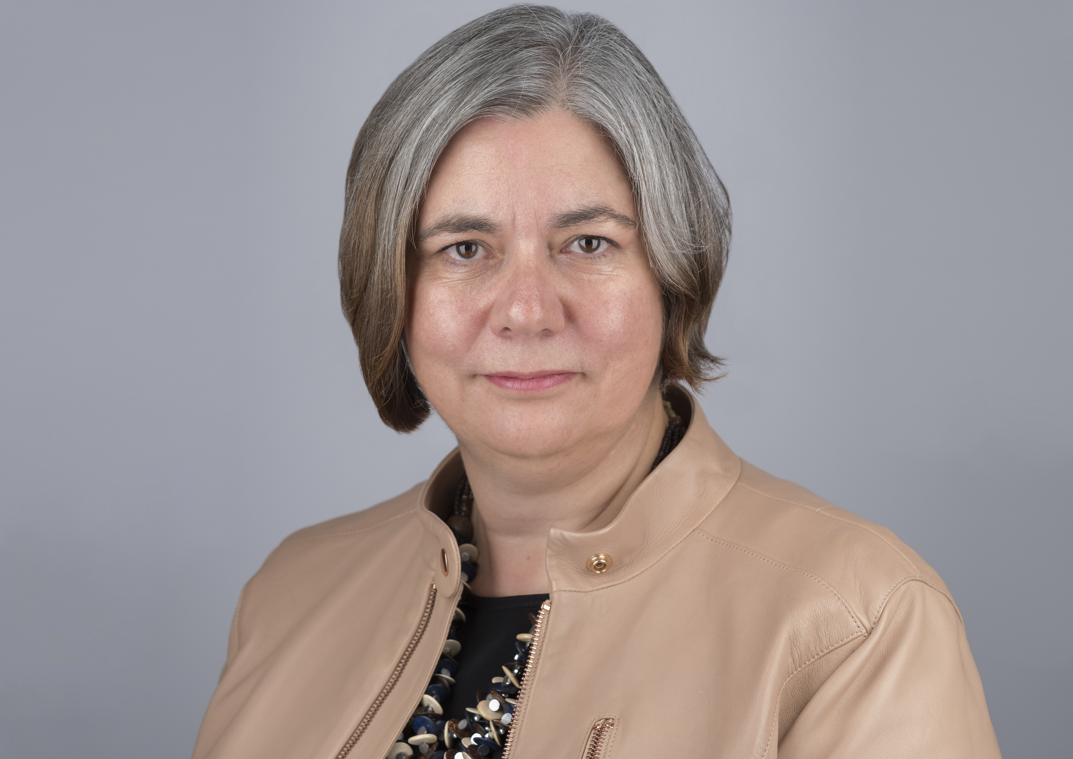 Headshot photograph of Laura Dawson